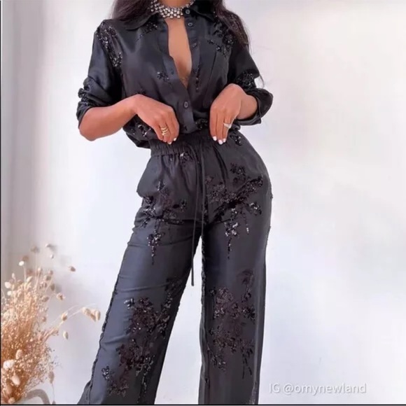 NWT_ZARA FW21 WOMAN SEQUINNED EMBROIDERED SET OF TOP+PANT_XS - Picture 3 of 11